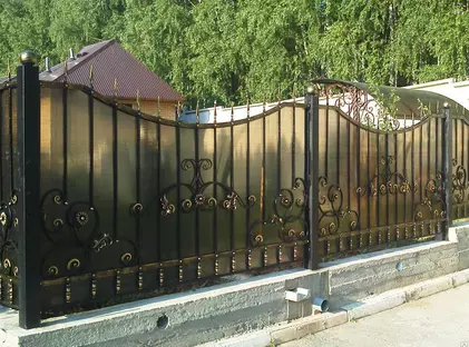 Кованый забор из поликарбоната ЗП-01