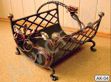 Дровница с художественной ковкой АК-04