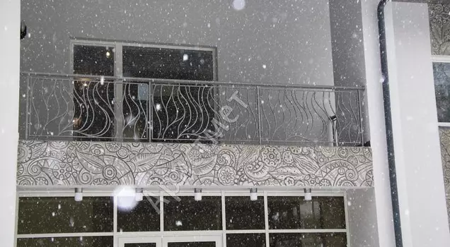 Кованые перила на балкон 