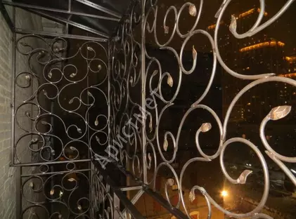Металлические решётки на окна и балкон "Змейки" МРН-9