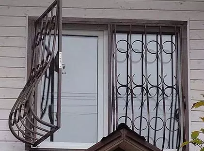 Кованые раздвижные решётки РР-02