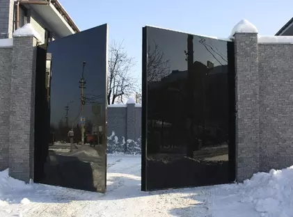 Кованые ворота со стеклом С-02