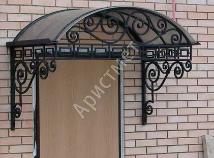 Кованый классический козырёк с поликарбонатом КЗ-97