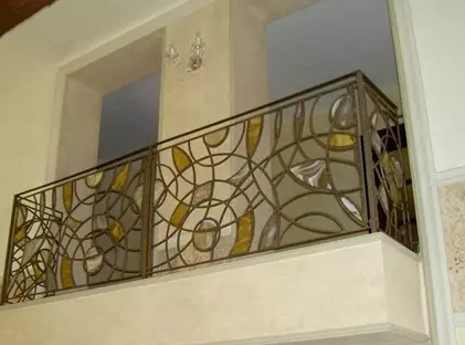 Кованые балконы с витражным стеклом БС-04