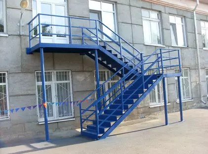 Кованые пожарные лестницы П-06