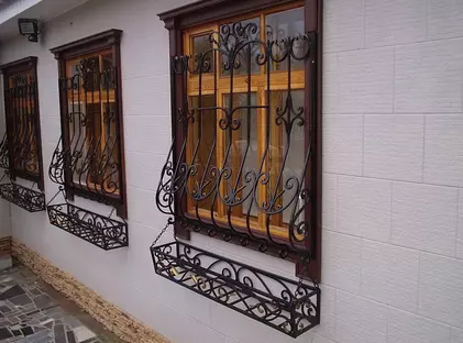 Кованые красивые решетки КР-08