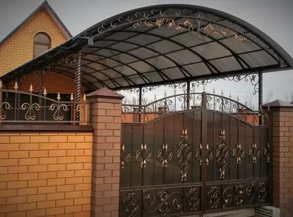 Кованые калитки из поликарбоната с ковкой ПК-08