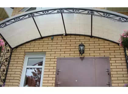 Кованые козырьки арочные А-08