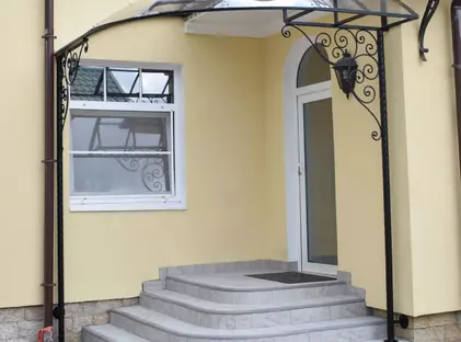 Кованые угловые козырьки У-09
