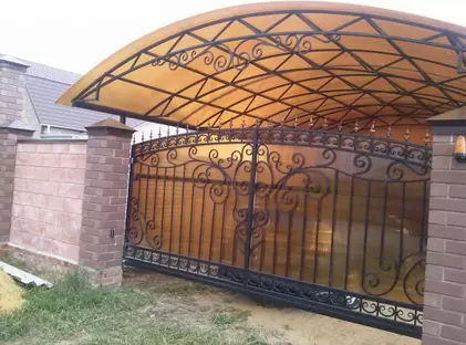 Кованые калитки из поликарбоната с ковкой ПК-09